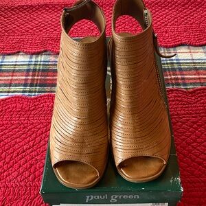 Paul Green Women's Brown Peep-Toe Heels